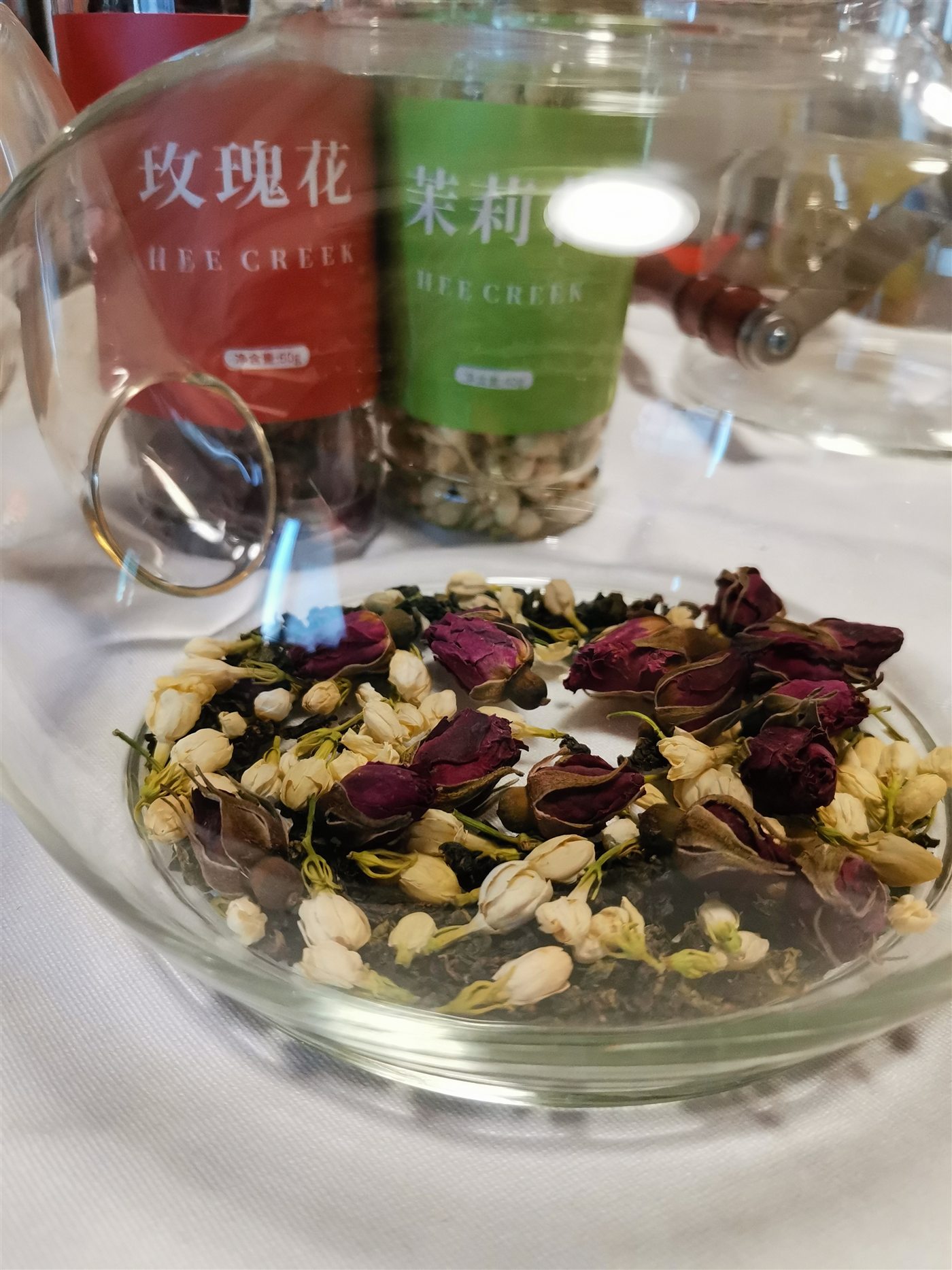 薬膳茶会で使う花や茶葉
