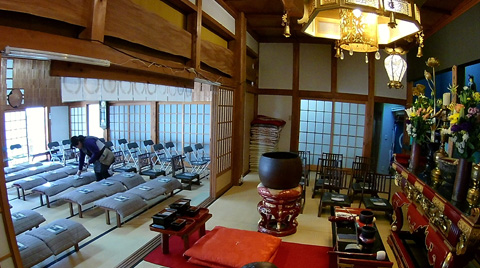 法事の会場