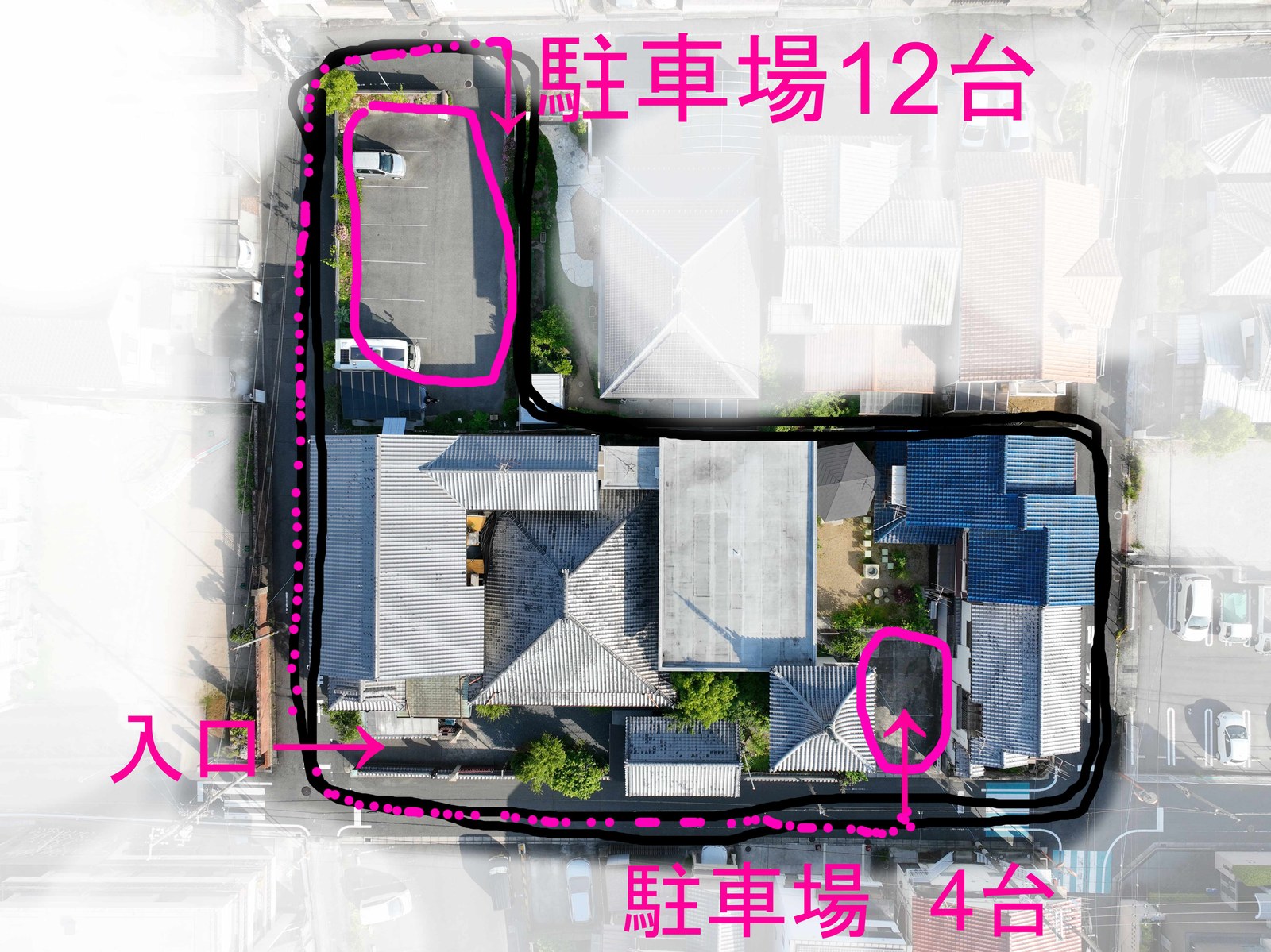 一華寺の境内と駐車場の位置を示した航空写真